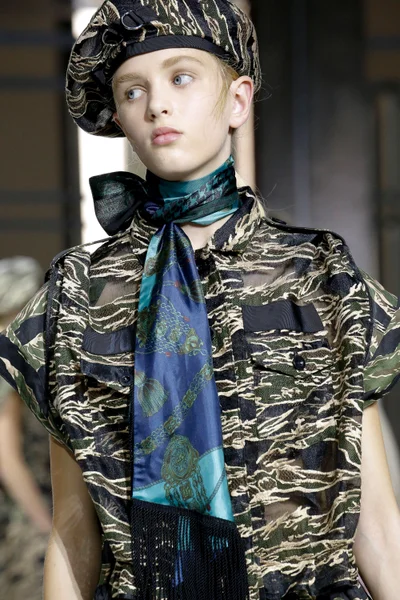 Look 47